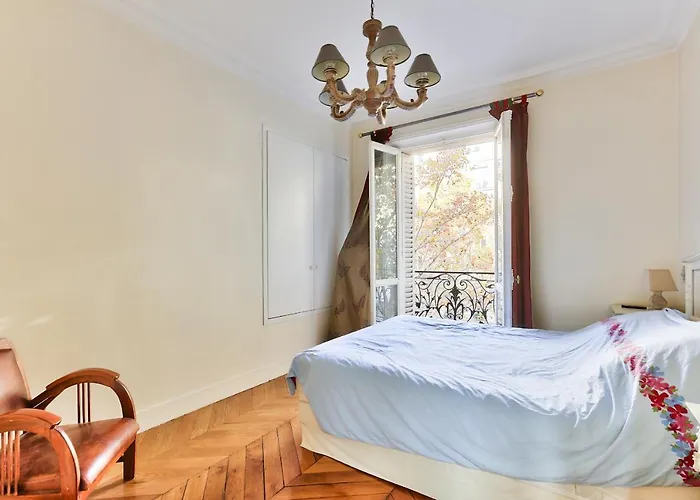 140m2 Proche Des Champs Elysees 巴黎